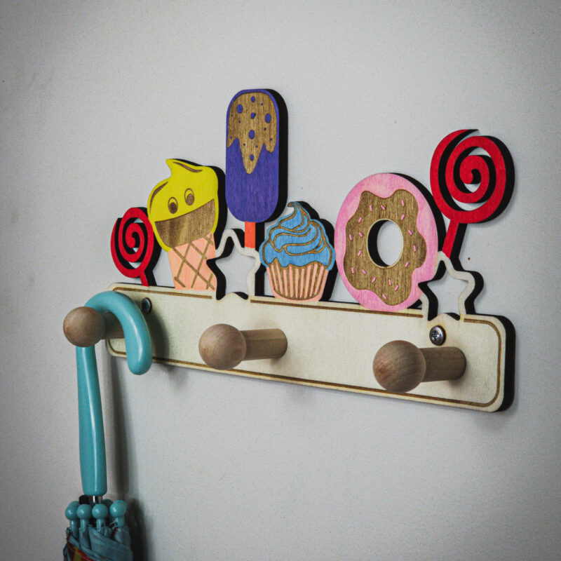 Kolorowy wieszak - łakocie