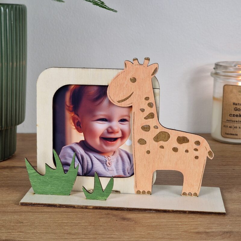Wyjątkowa ramka na zdjęcia żyrafa – ręcznie wykonana pamiątka na całe życie