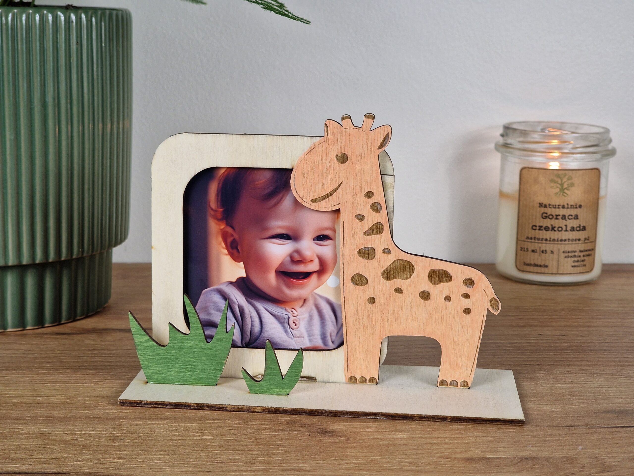 Wyjątkowa ramka na zdjęcia żyrafa – ręcznie wykonana pamiątka na całe życie