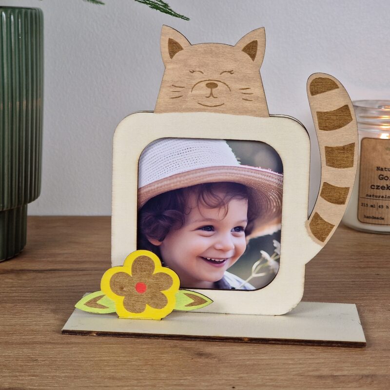 Wyjątkowa ramka na zdjęcia kotek – ręcznie wykonana pamiątka na całe życie