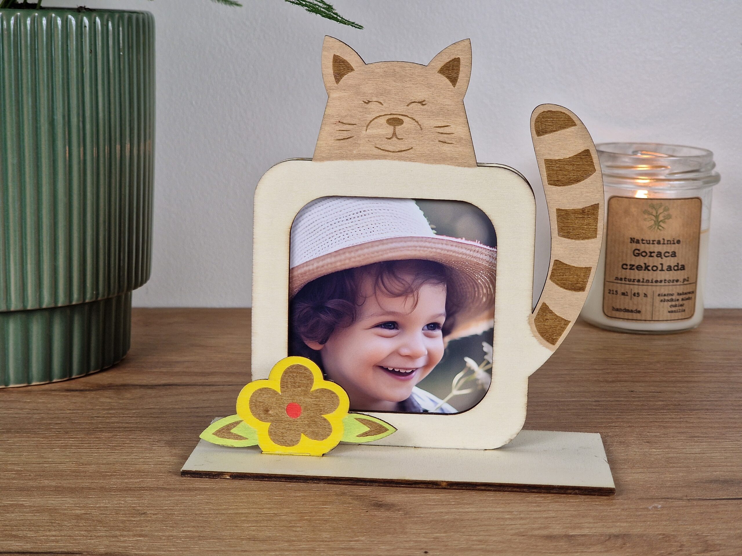 Wyjątkowa ramka na zdjęcia kotek – ręcznie wykonana pamiątka na całe życie